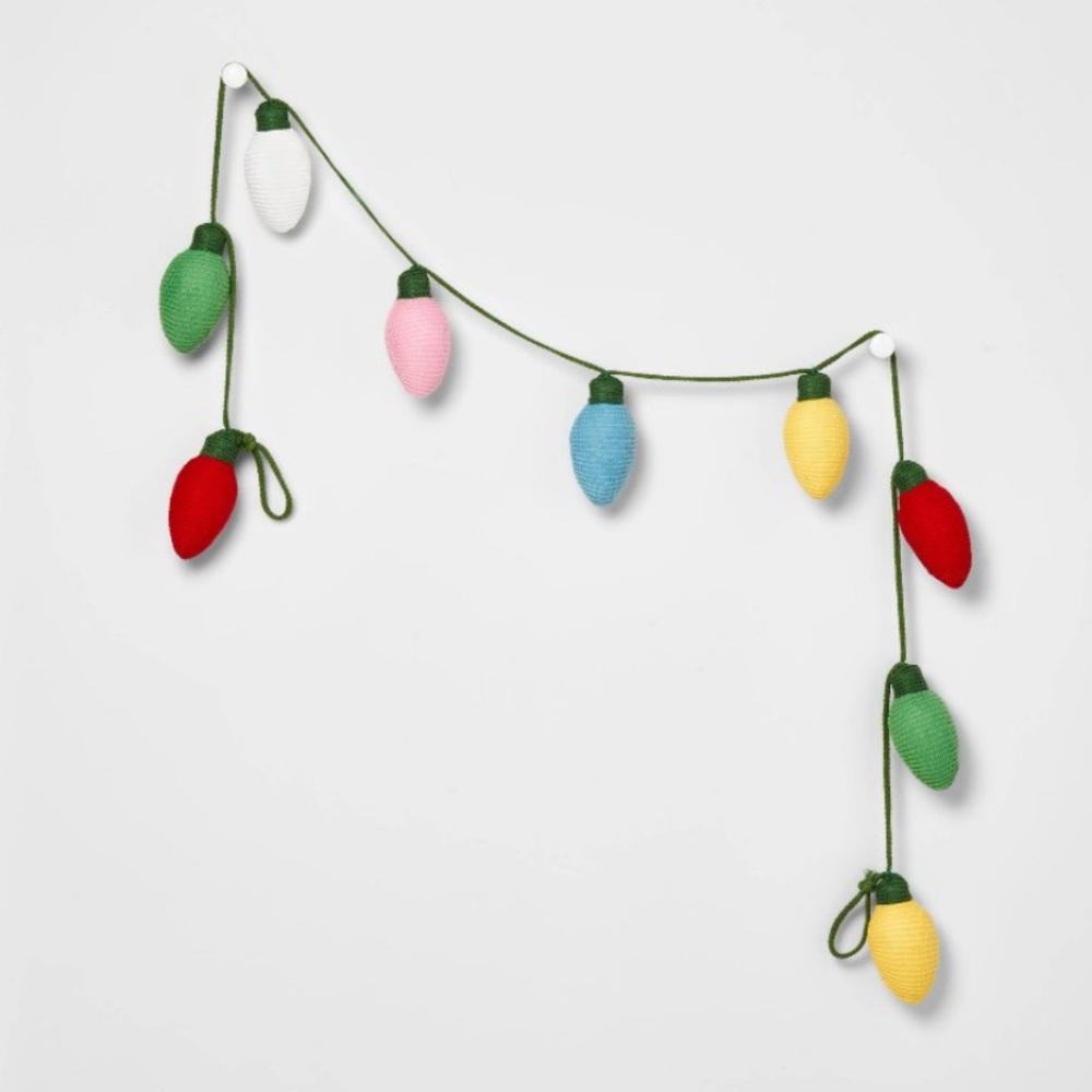 Knit Light Bulb Garland